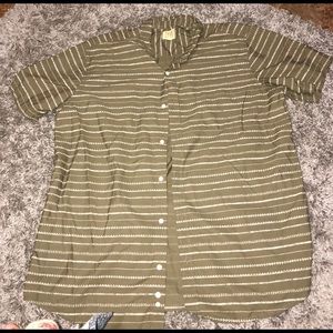 Casual short sleeve button up shirt